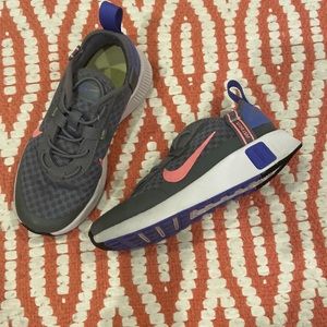 Girl’s Nike Sneakers- Size 11c